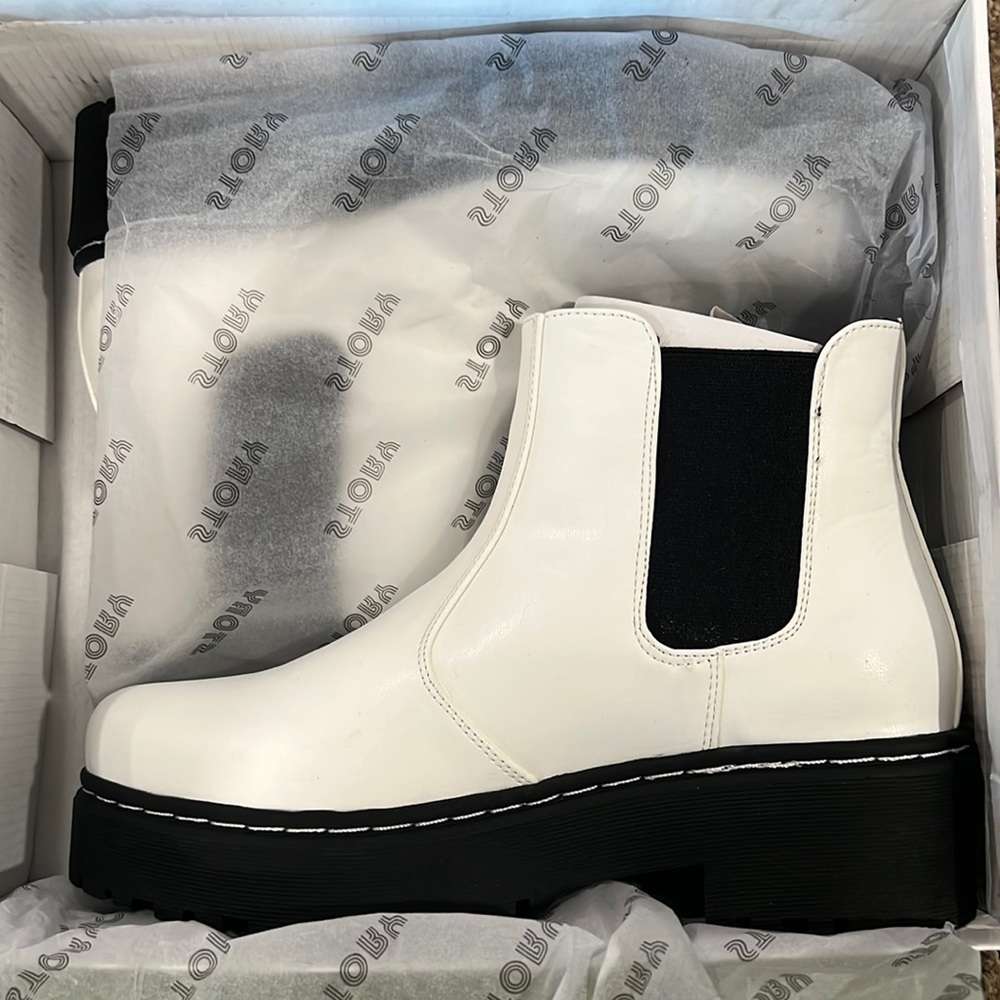 New boots size 7.5